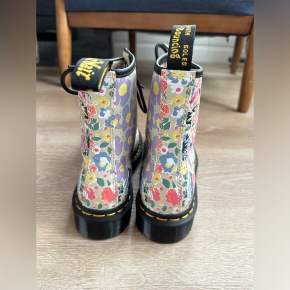 Dr. Martens Floral Mash Up Leather 1460's Size 6 NWT - Picture 5 of 10
